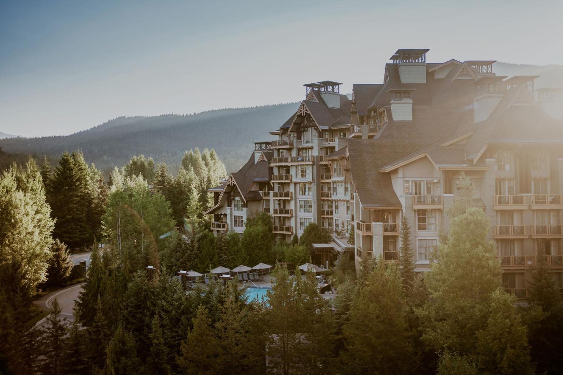 โฟร์ ซีซั่น รีสอร์ต วิสท์เลอร์ Hotel วิสต์เลอร์ ภายนอก รูปภาพ
